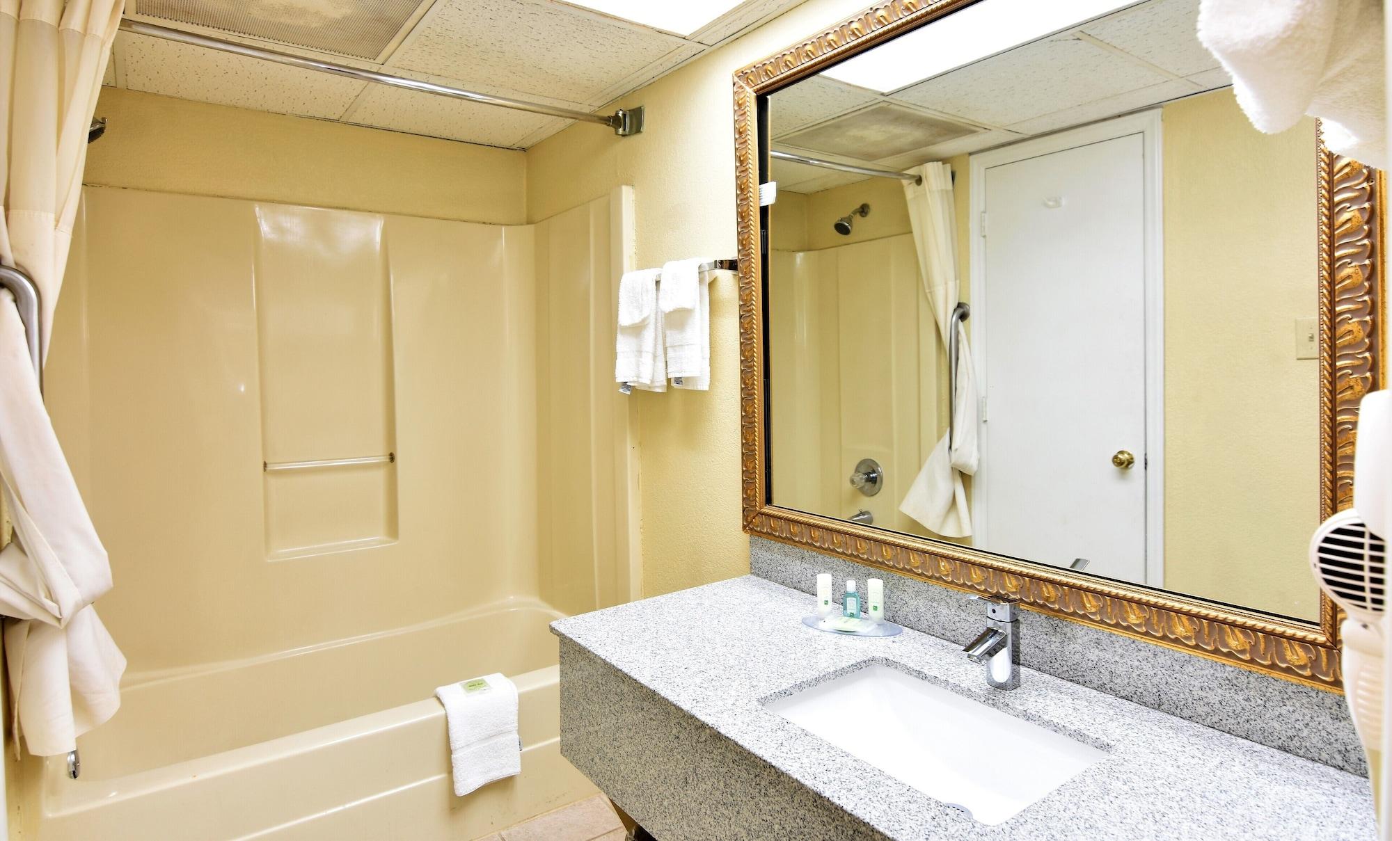 Rodeway Inn Harbison Area Колумбия Экстерьер фото
