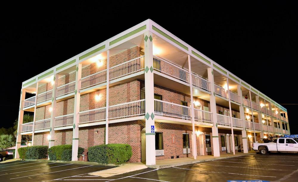 Rodeway Inn Harbison Area Колумбия Экстерьер фото