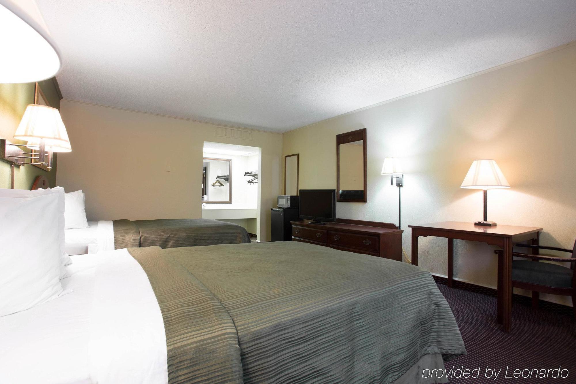 Rodeway Inn Harbison Area Колумбия Экстерьер фото